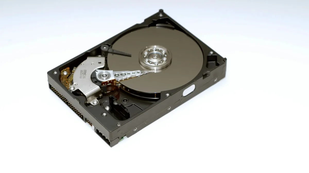 black and silver hard disk drive